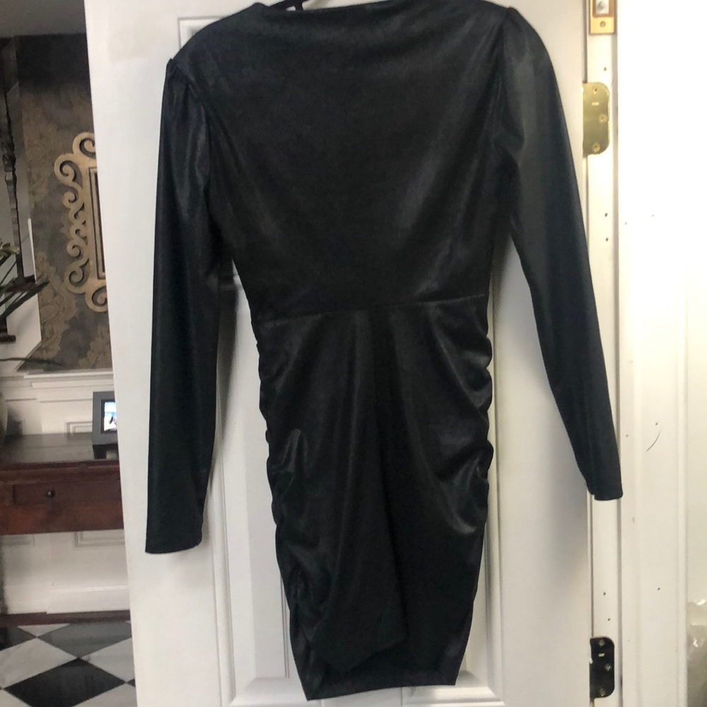 Dress - Picture 7 of 7